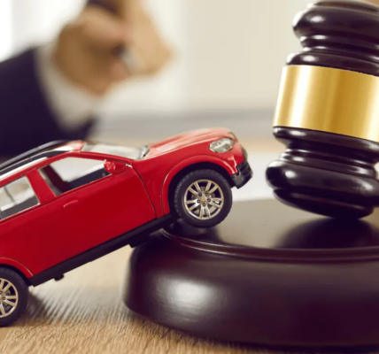 What Questions to Ask a Redding Personal Injury Lawyer for Car Accidents Before Consulting?